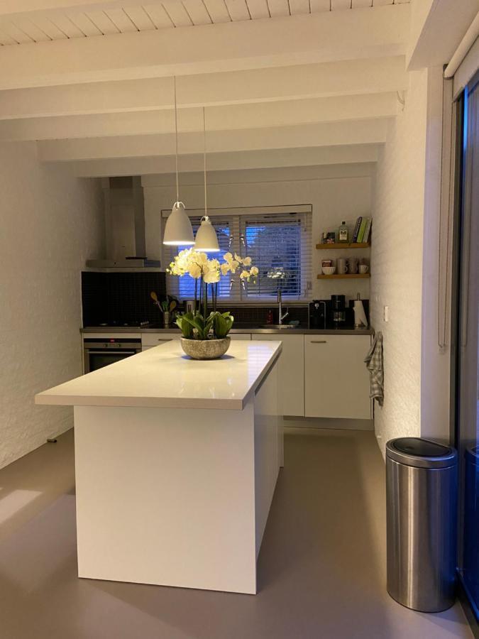 Heerlijk Vrijstaand Huis Aan De Duinen เบิร์กฮามสเตเดอ ภายนอก รูปภาพ